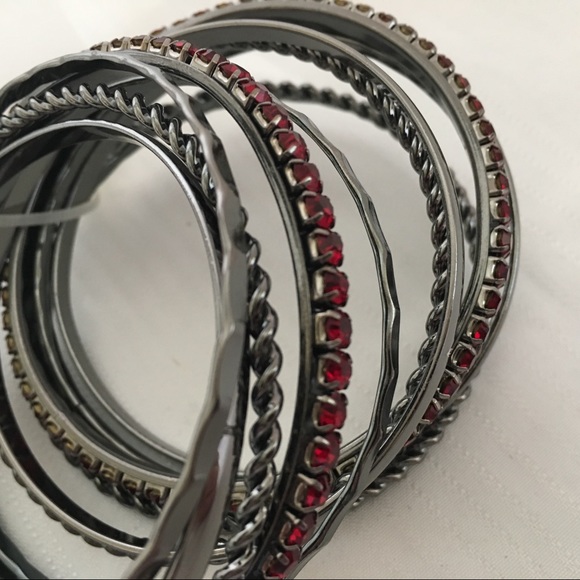 Bangle Bracelets 7" Metal with Garnet gemstones - Picture 8 of 8